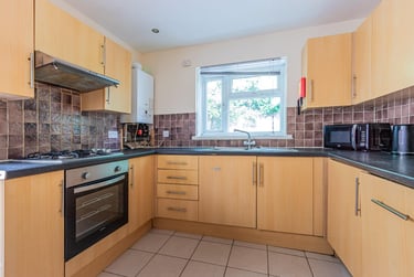 6 bed house, Rhymney Street, Plasnewydd, Cardiff, CF244DG - Image 2